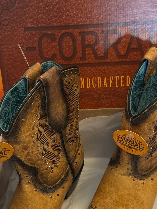 Corral Shoes - Corral Women's Tan Leather Studded Western Boots - Tan